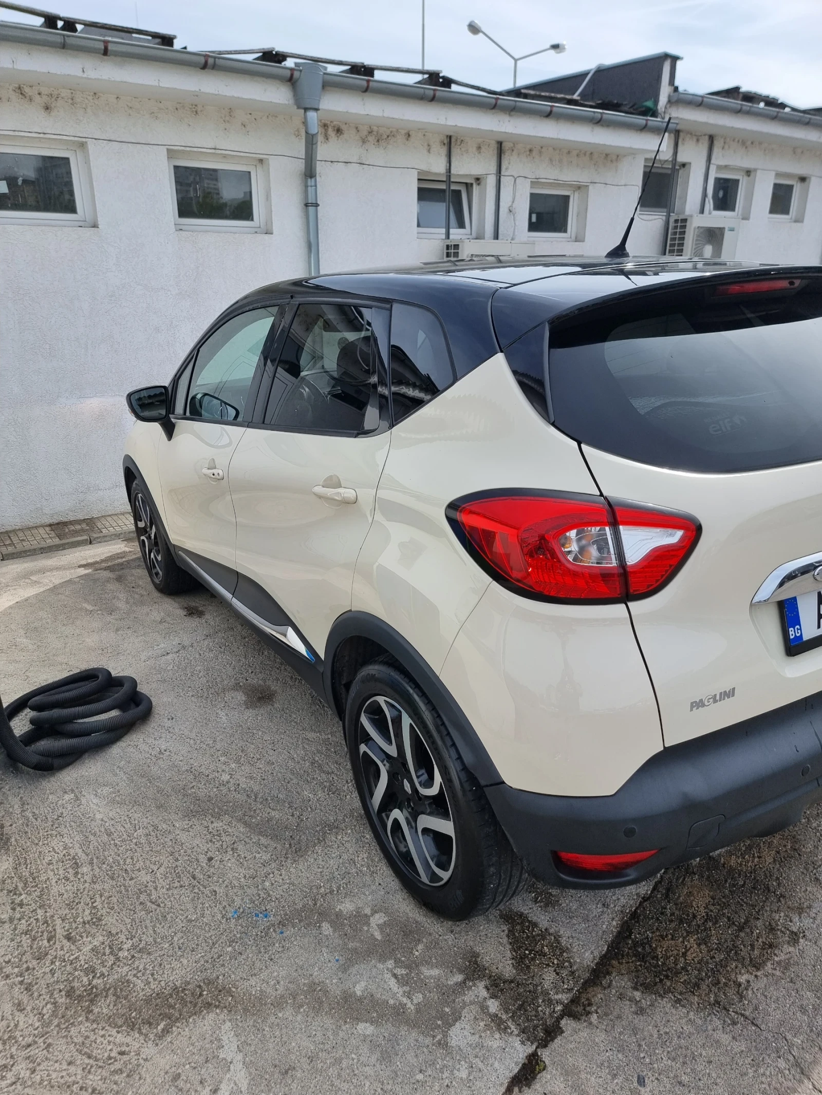 Renault Captur, снимка 14 - Автомобили и джипове - 56085167