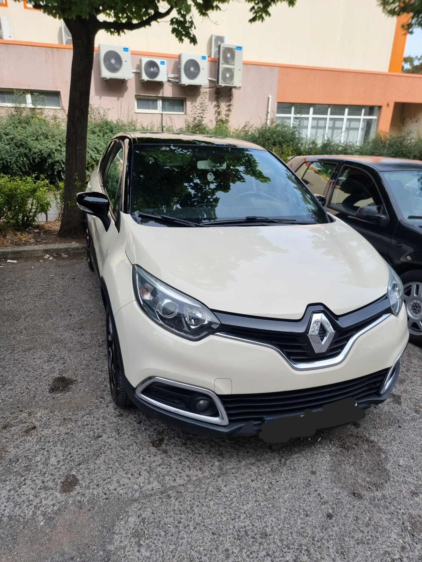 Renault Captur, снимка 17 - Автомобили и джипове - 56085167