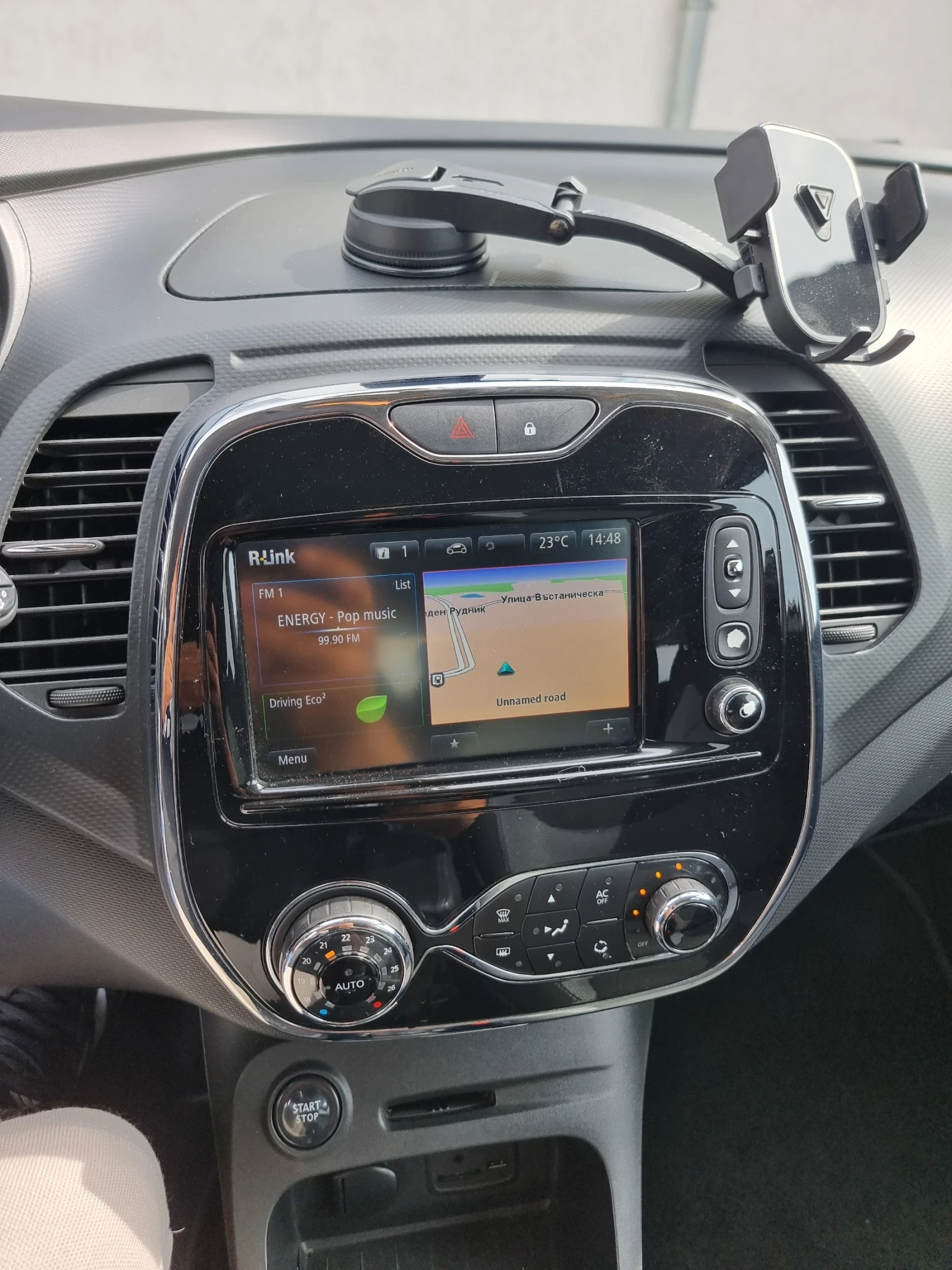 Renault Captur, снимка 7 - Автомобили и джипове - 56085167
