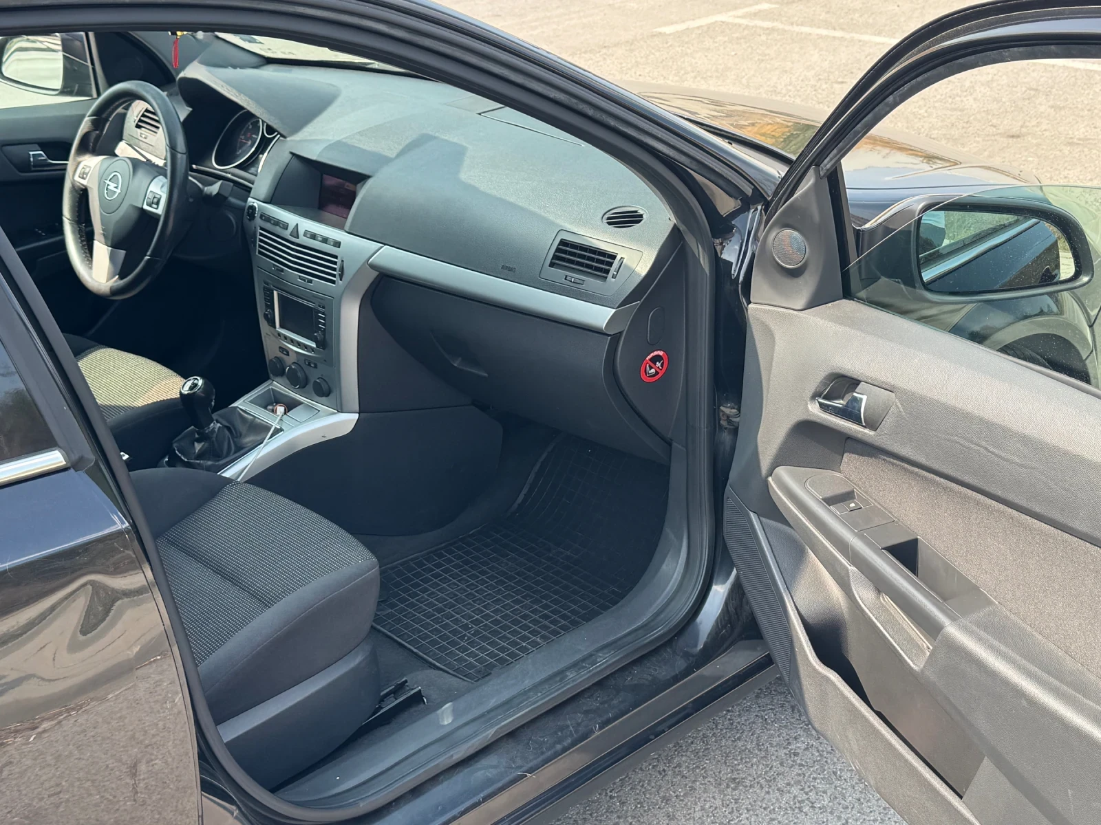 Opel Astra 1.7 CDTI, снимка 7 - Автомобили и джипове - 56626384