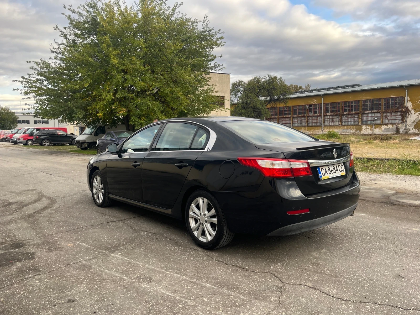Renault Latitude 2.0D OmnicarAuto, снимка 7 - Автомобили и джипове - 56712549