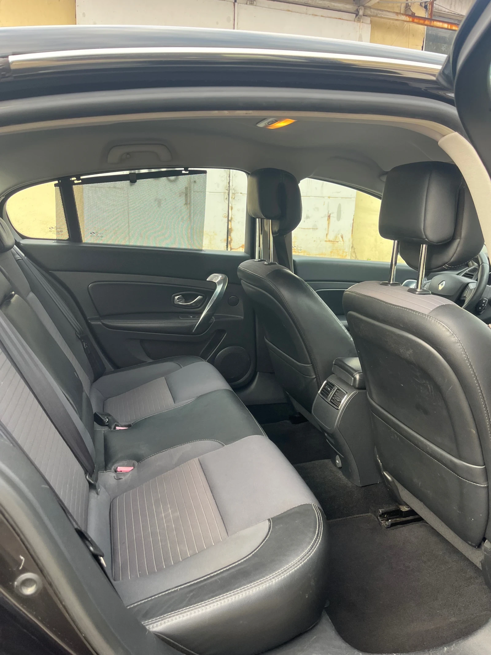 Renault Latitude 2.0D OmnicarAuto, снимка 14 - Автомобили и джипове - 56712549