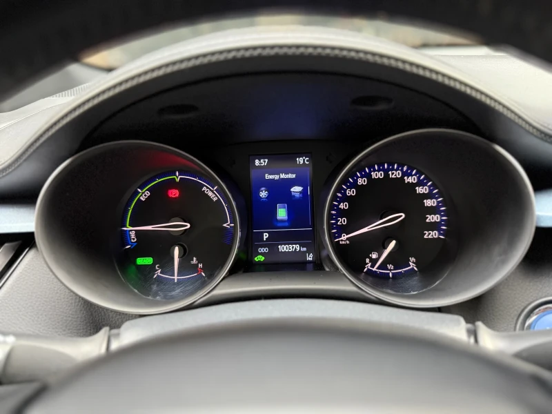 Toyota C-HR 2.0 Hybrid/Гаранция/ Обслужена/Bi-Tone/Лизинг, снимка 9 - Автомобили и джипове - 51218782
