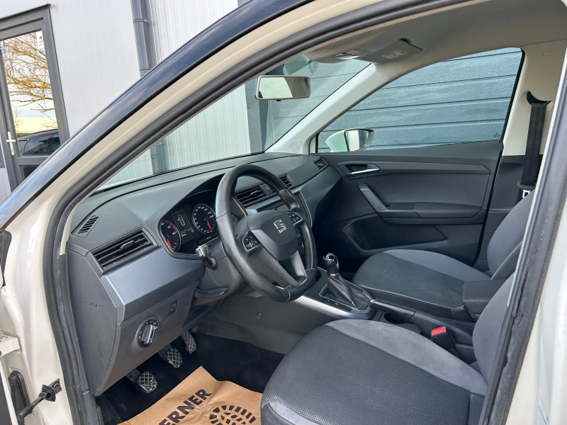 Seat Arona 1.0 Tsi 2018 Климатик, снимка 11 - Автомобили и джипове - 52552885