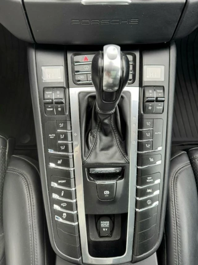 Porsche Macan, снимка 15 - Автомобили и джипове - 52590750
