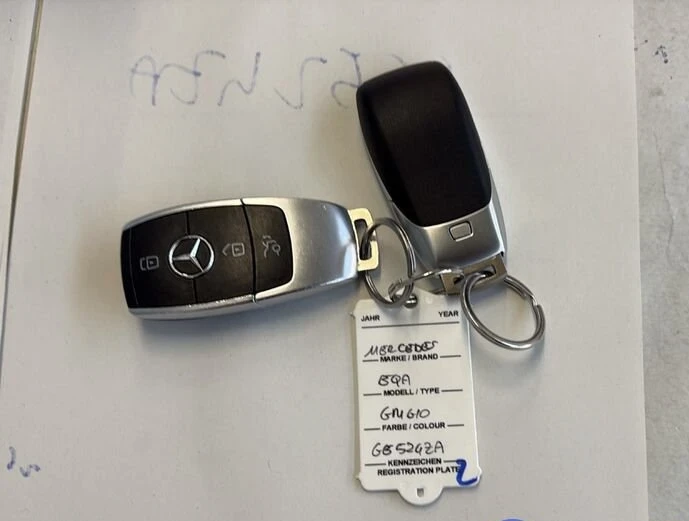 Mercedes-Benz EQA 250 PREMIUM, снимка 11 - Автомобили и джипове - 54610144