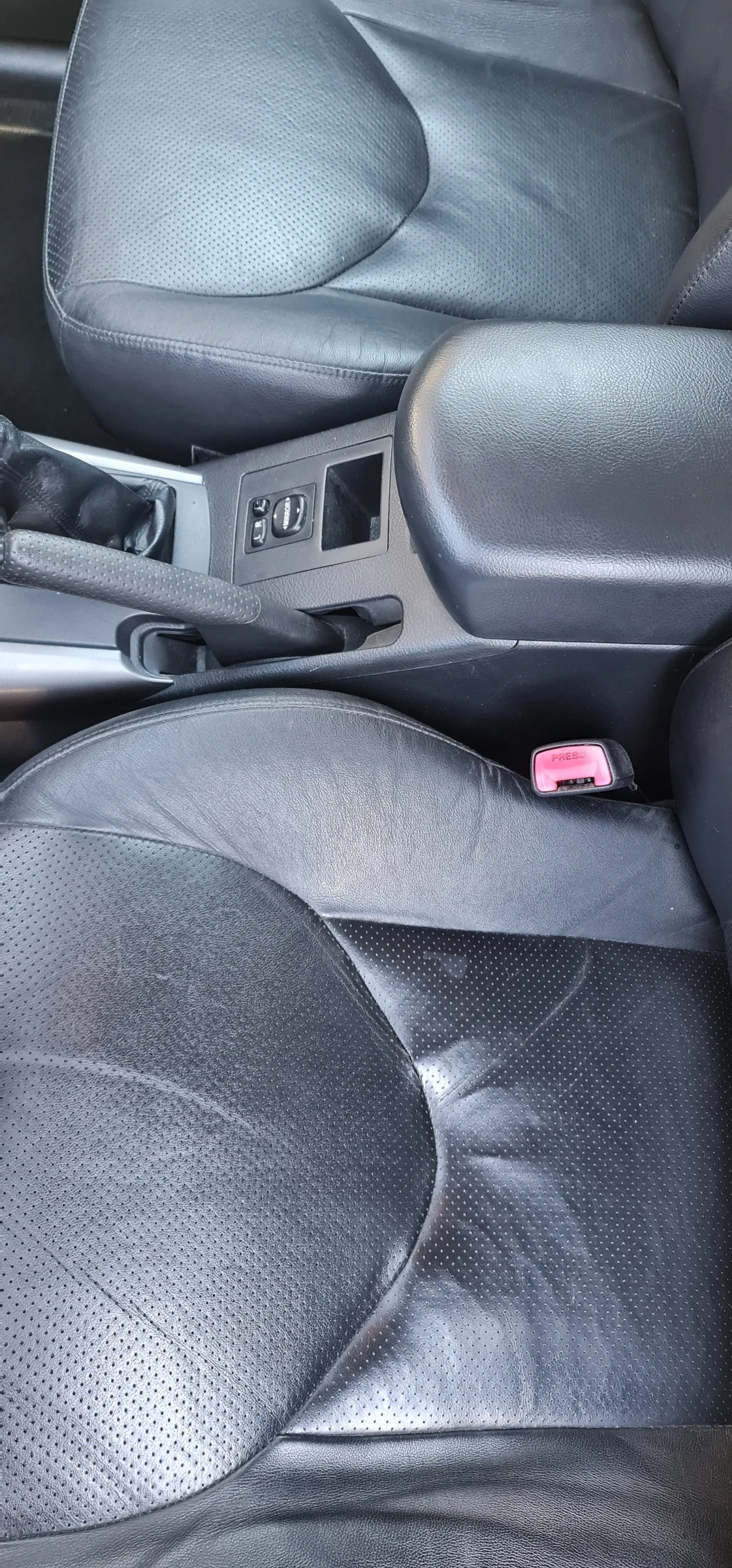 Toyota Rav4  - изображение 10