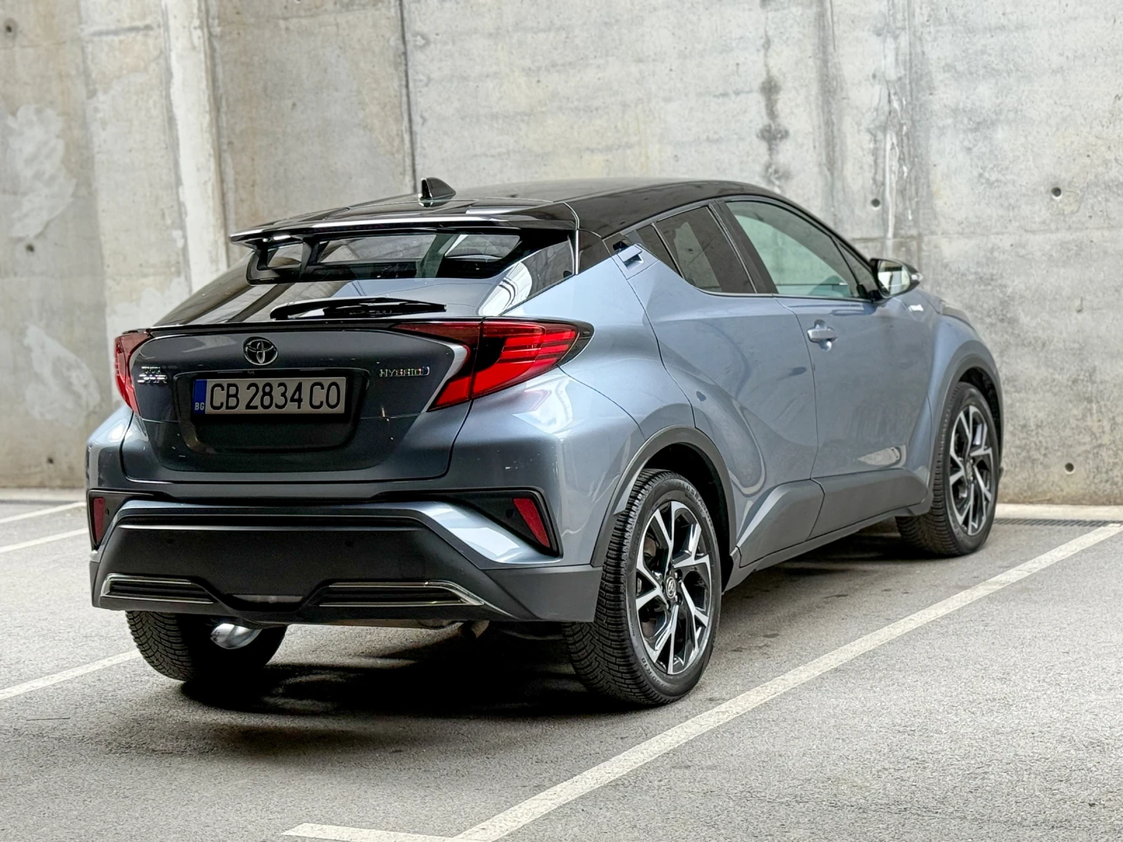 Toyota C-HR 2.0 Hybrid/Гаранция/ Обслужена/Bi-Tone/Лизинг - изображение 3