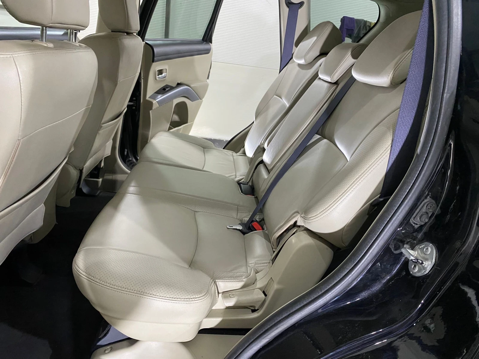 Mitsubishi Outlander DI-D Instyle SST - изображение 10