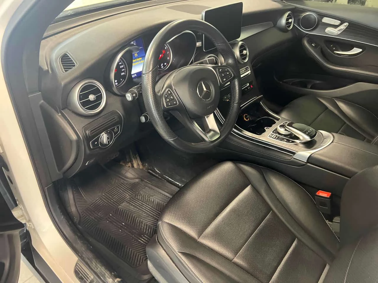 Mercedes-Benz GLC 300 * 4MATIC* ПОДГРЕВ* ПАНОРАМА*  - изображение 5