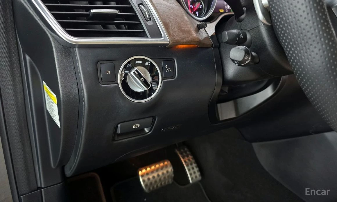 Mercedes-Benz GL 63 AMG, снимка 9 - Автомобили и джипове - 53989414