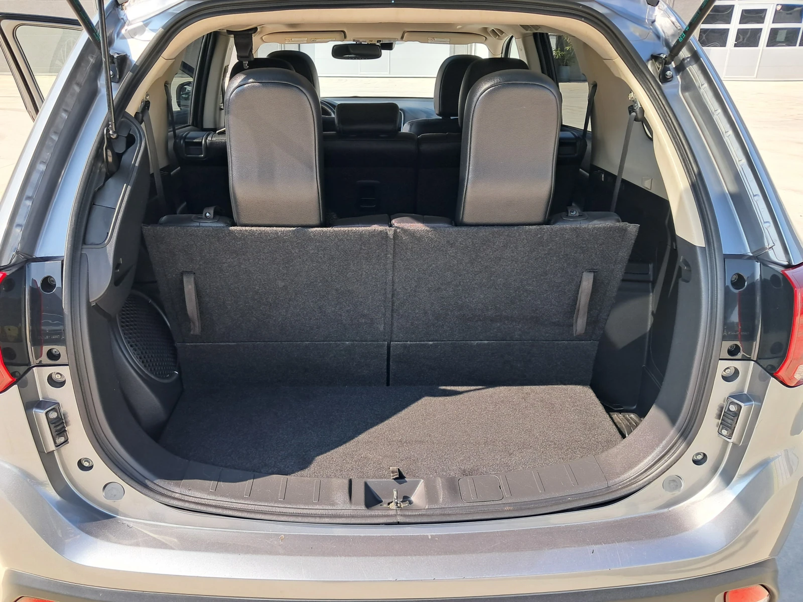 Mitsubishi Outlander 3.0 GT S-AWC 7места, снимка 7 - Автомобили и джипове - 54461481