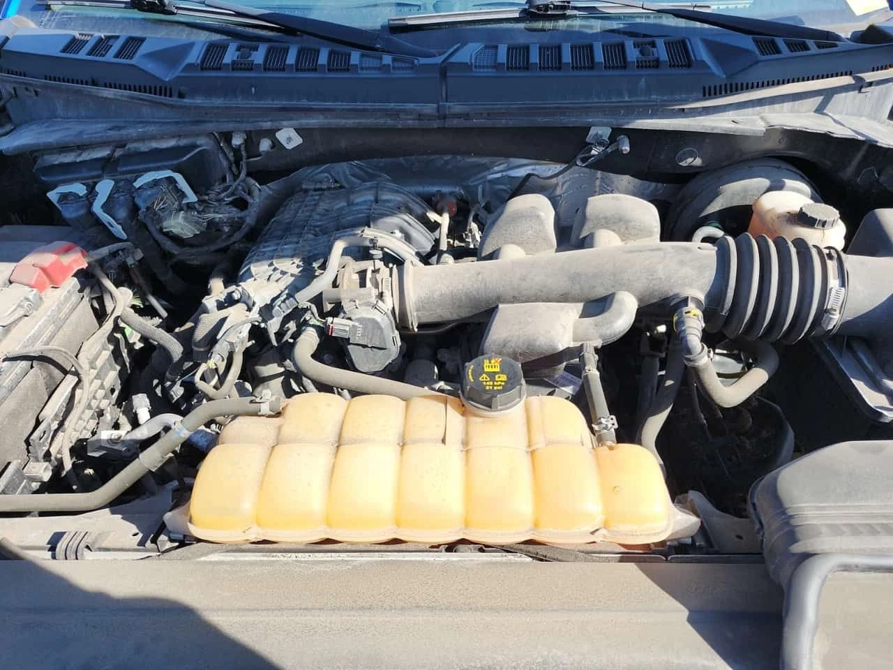 Ford F150 * 2wd Supercrew 5.5' Box Xlt Crew Cab Short Be, снимка 17 - Автомобили и джипове - 54618834