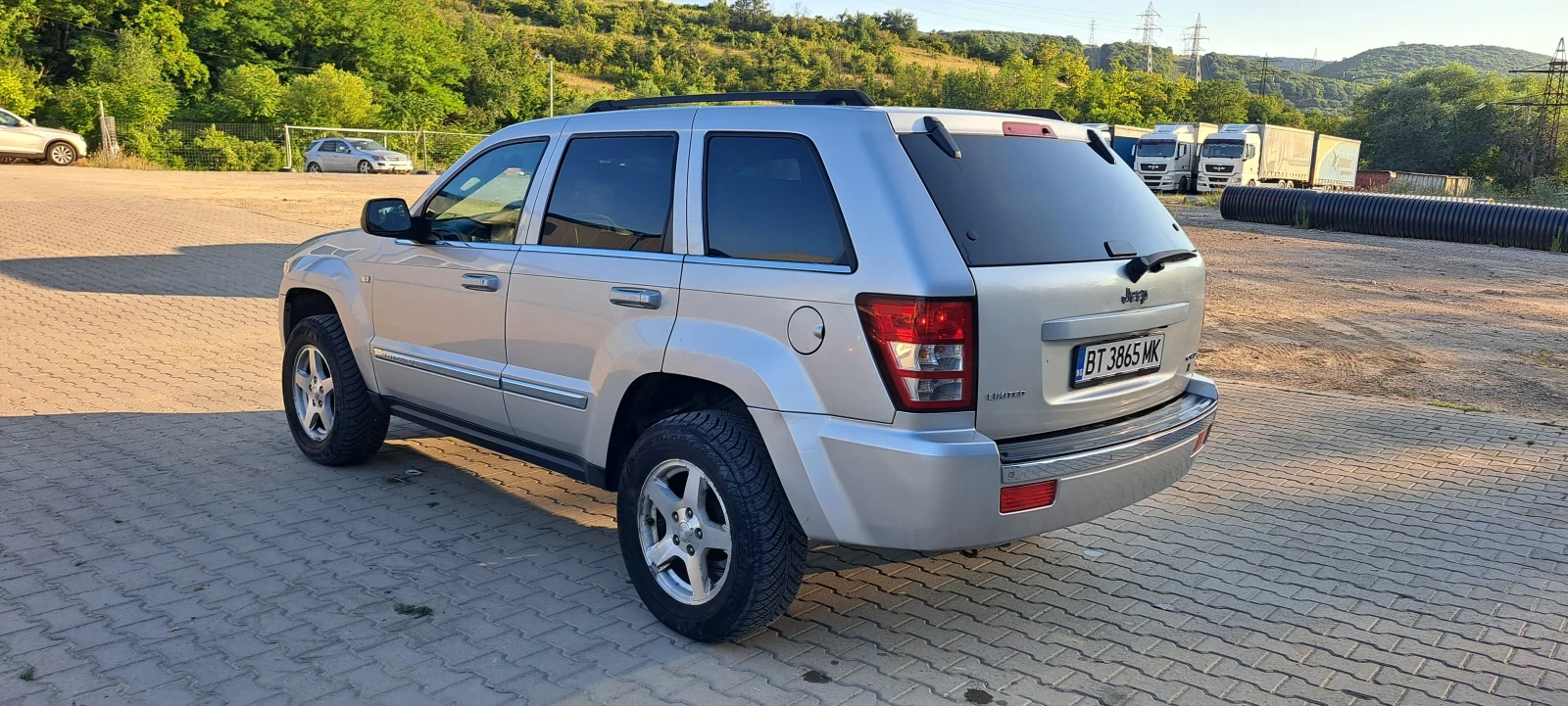 Jeep Grand cherokee 3.0 CRDI, снимка 8 - Автомобили и джипове - 55479636