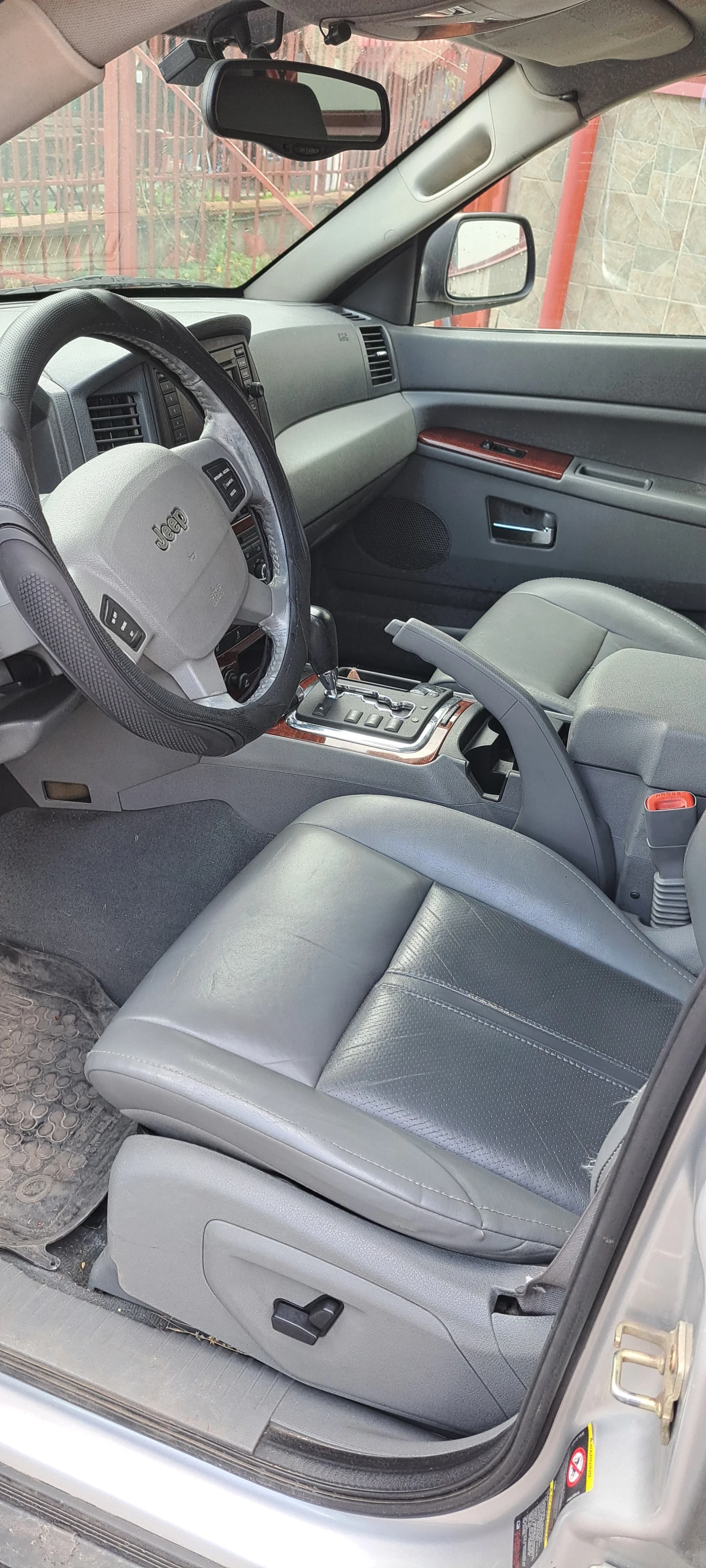 Jeep Grand cherokee 3.0 CRDI, снимка 10 - Автомобили и джипове - 55479636