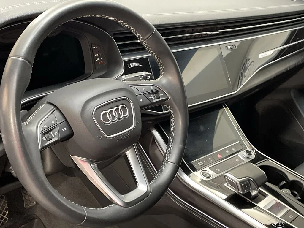 Audi Q8 55TFSI* BLACK OPTIC* ДИСТРОНИК* ОБДУХ* КРАЙНА ЦЕНА, снимка 11 - Автомобили и джипове - 55626552