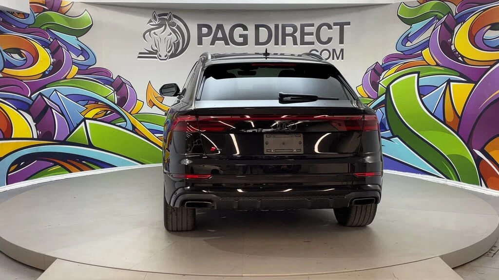 Audi Q8 55TFSI* BLACK OPTIC* ДИСТРОНИК* ОБДУХ* КРАЙНА ЦЕНА, снимка 5 - Автомобили и джипове - 55626552