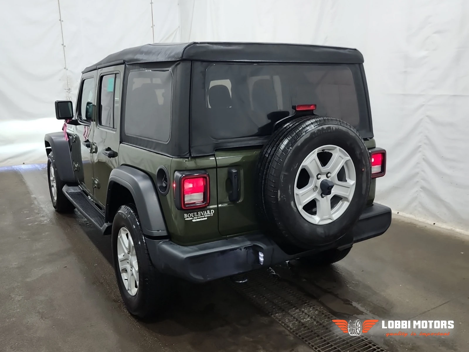 Jeep Wrangler, снимка 4 - Автомобили и джипове - 55928327