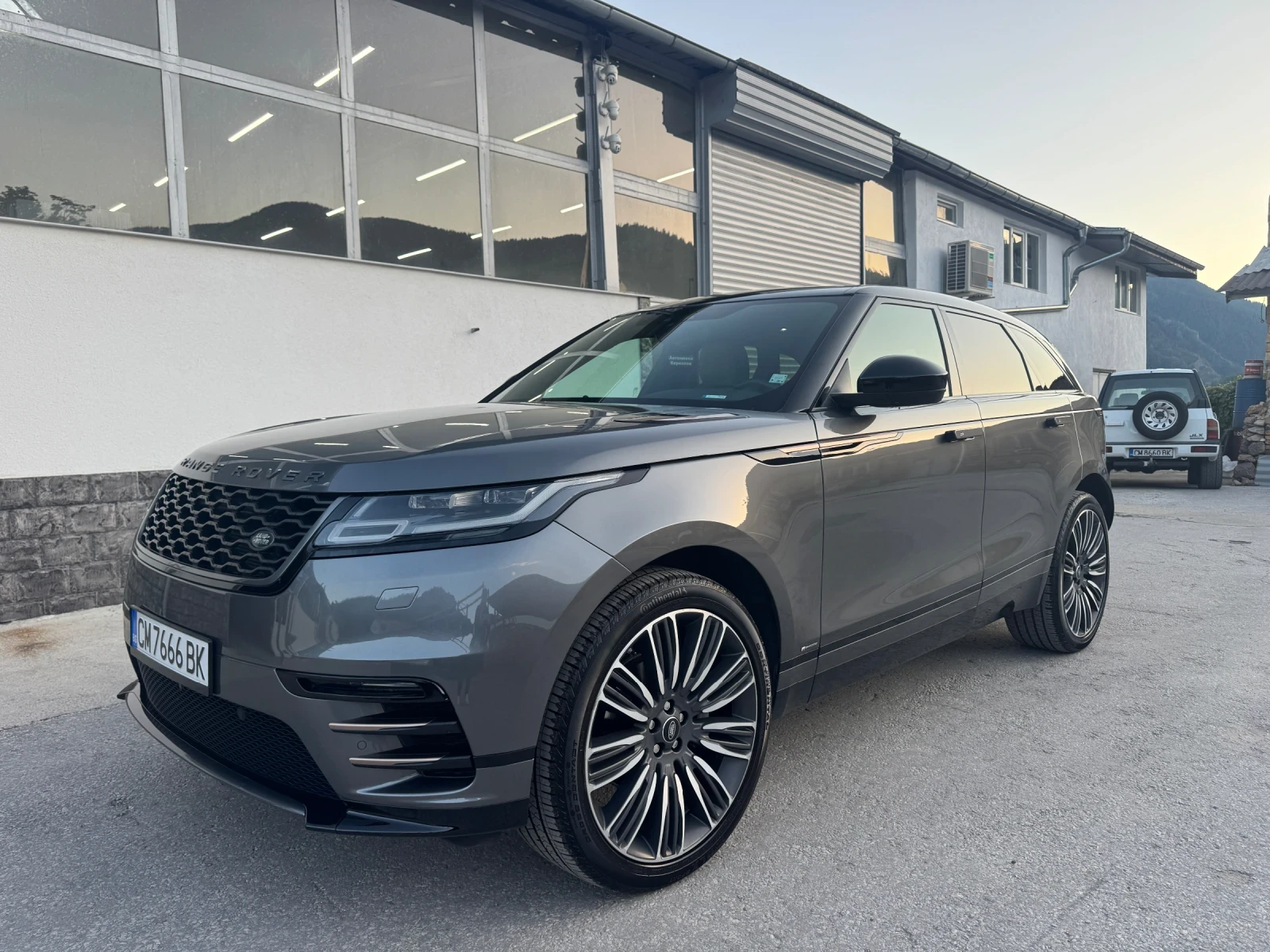 Land Rover Range Rover Velar
