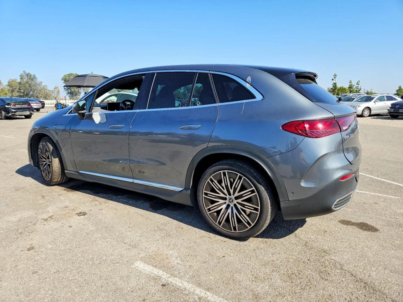 Mercedes-Benz EQE SUV 500 4MATIC, снимка 2 - Автомобили и джипове - 56737729