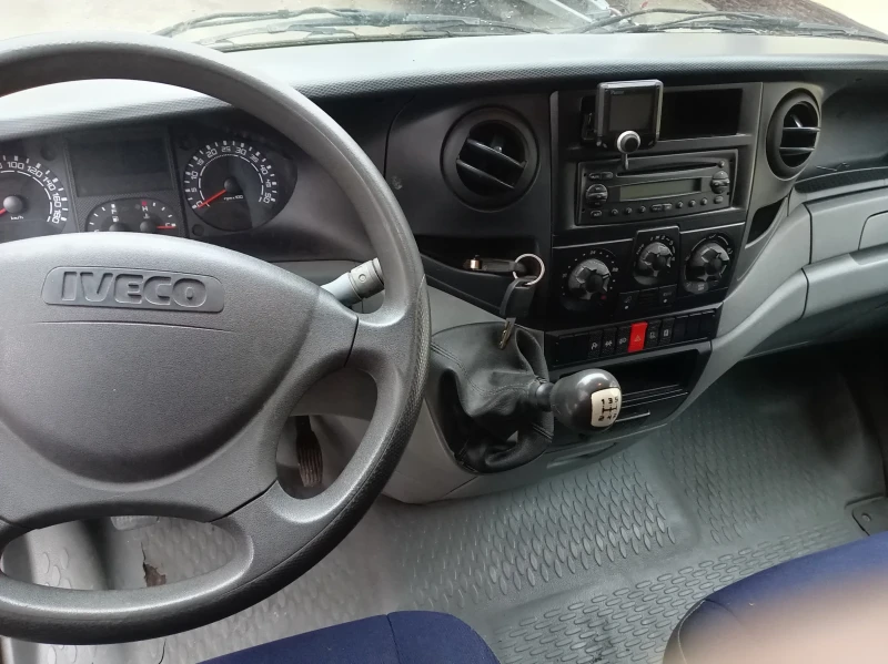 Iveco Daily 35s14, снимка 8 - Бусове и автобуси - 52683109