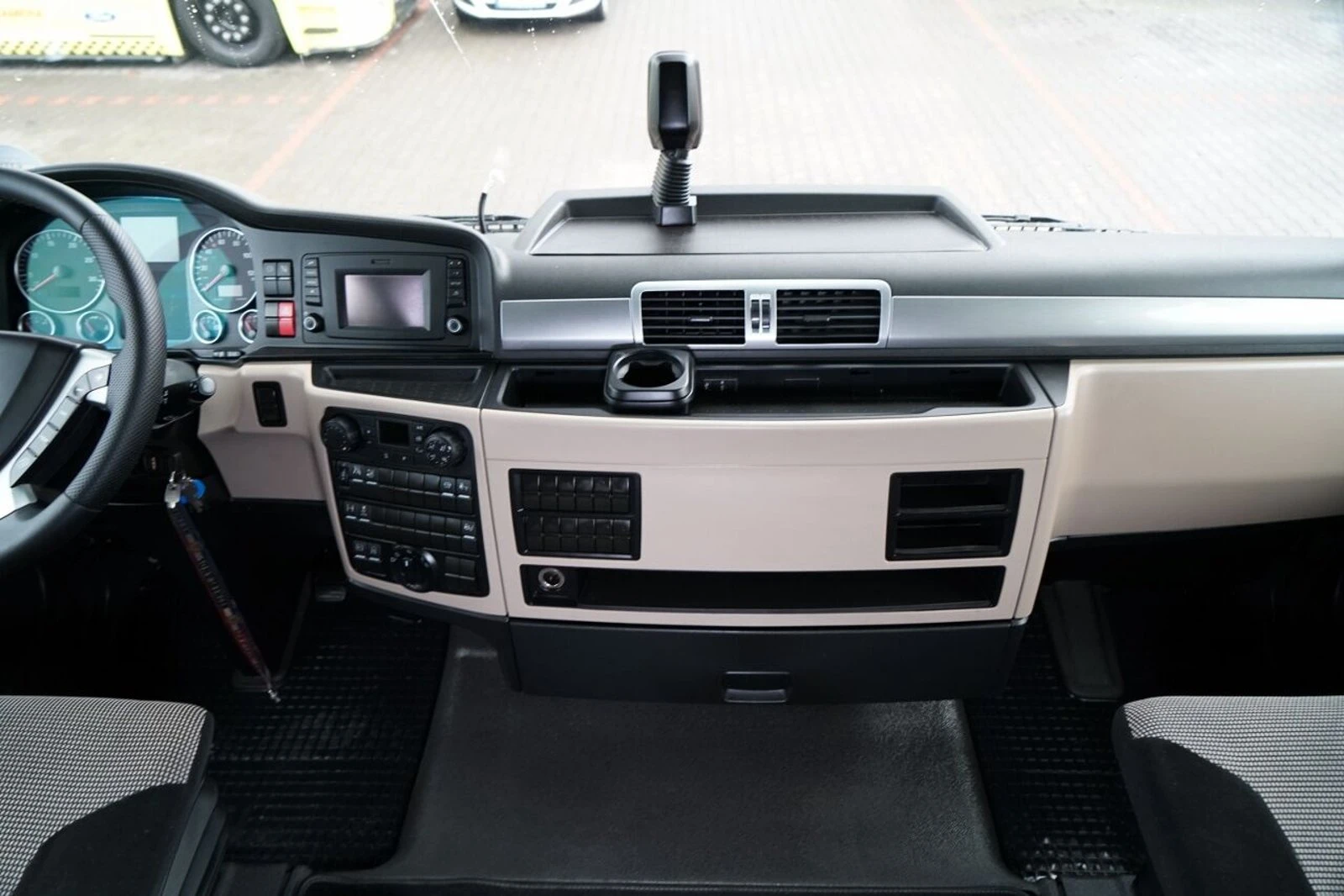 Man Tgx 18.470 / RETARDER / EURO 6d / НАПЪЛНО ОБСЛУЖЕН, снимка 11 - Камиони - 53897011