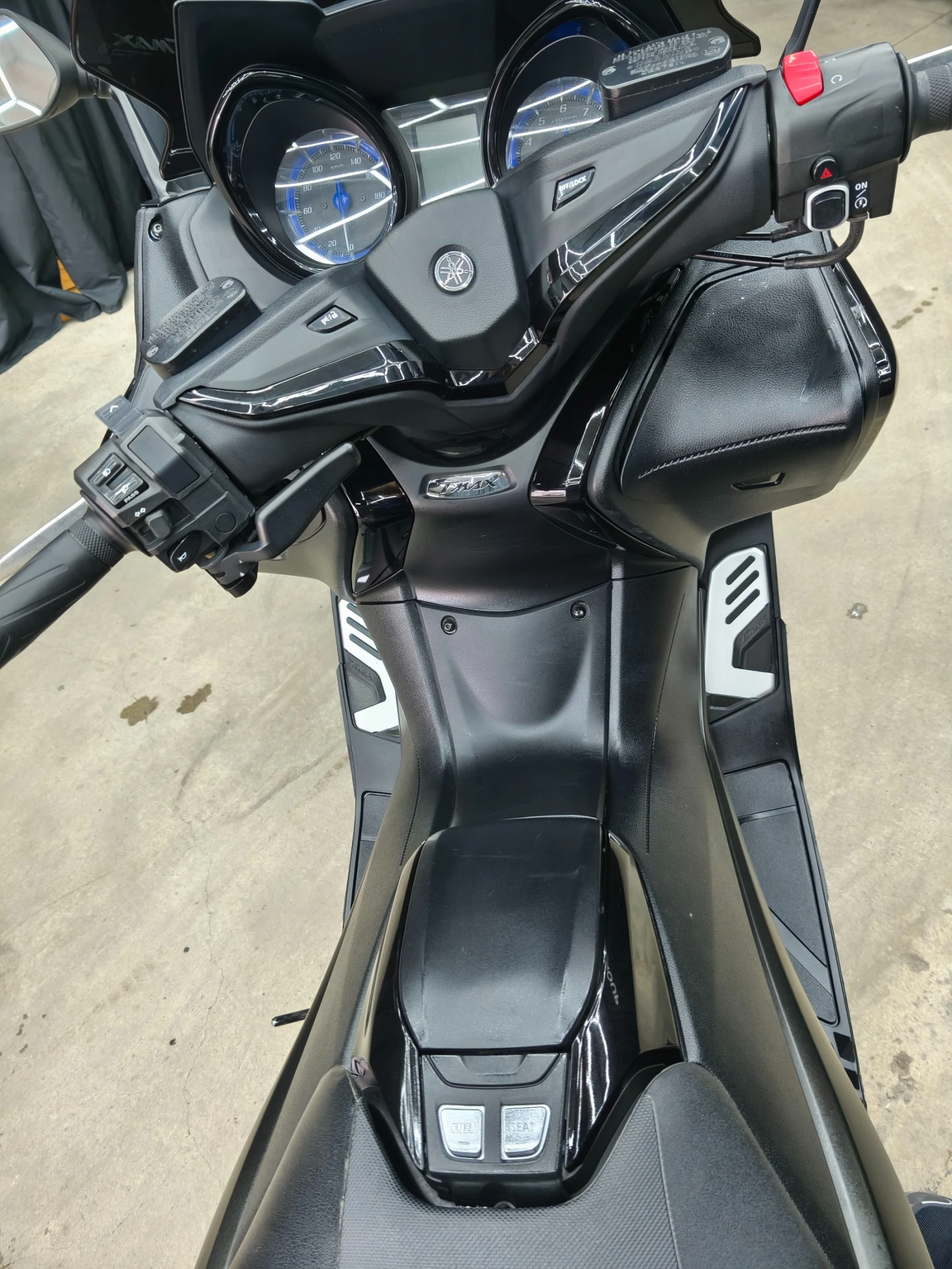 Yamaha T-max 530 46k.c * ABS * LED* , снимка 11 - Мотоциклети и мототехника - 55023328