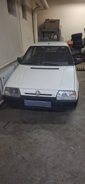 Skoda Favorit - 2000 € / 3911.66 лв. - 84378872 3