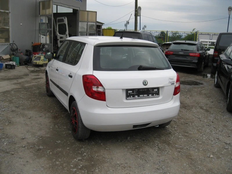 Skoda Fabia Cool Edition, снимка 5 - Автомобили и джипове - 45673160