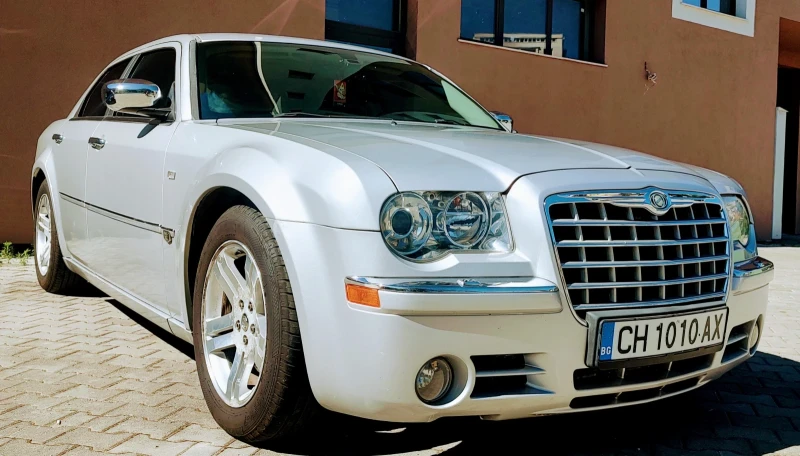 Chrysler 300c 3.0 CRD, снимка 15 - Автомобили и джипове - 48429641