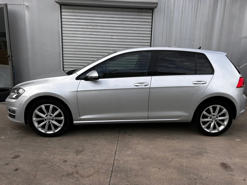 VW Golf, снимка 1 - Автомобили и джипове - 48120729