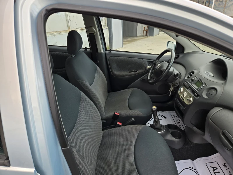 Toyota Yaris, снимка 6 - Автомобили и джипове - 48298744