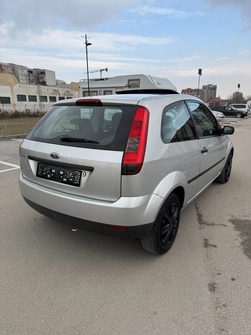 Ford Fiesta 1.4i УНИКАТ, снимка 8 - Автомобили и джипове - 49158467