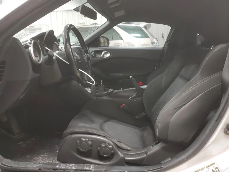 Nissan 370Z * Възможност за Лизинг* , снимка 8 - Автомобили и джипове - 49465695