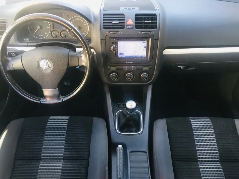 VW Golf 1.9TDI, снимка 5 - Автомобили и джипове - 49468976