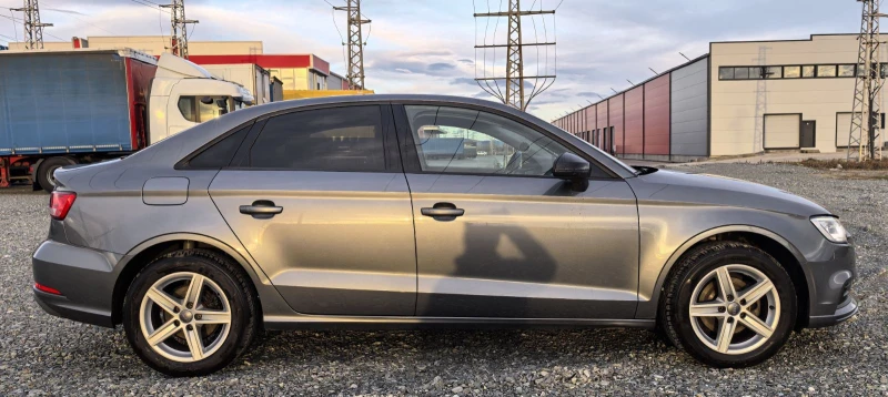Audi A3 1.6 TDI Black Edition, снимка 4 - Автомобили и джипове - 50556854