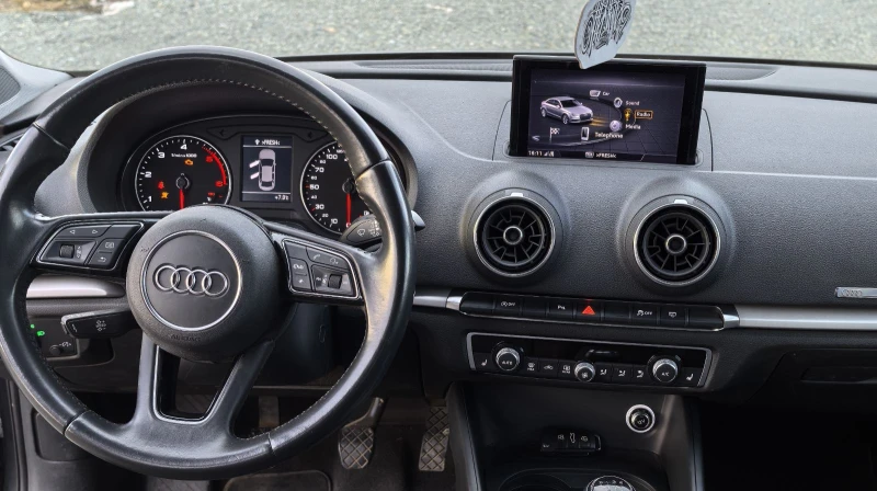 Audi A3 1.6 TDI Black Edition, снимка 10 - Автомобили и джипове - 50556854