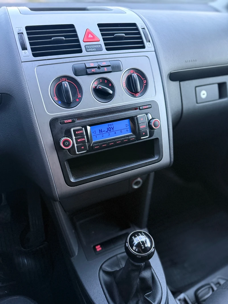 VW Touran 1.9TDI* CROSS* 6 скорости* УНИКАТ* FACE* * * , снимка 15 - Автомобили и джипове - 52483462