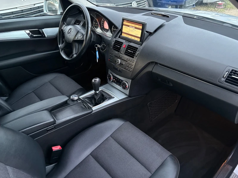 Mercedes-Benz C 220 170кс AVANTGARDE НАВИГАЦИЯ ПАРКТРОНИК, снимка 8 - Автомобили и джипове - 52566336