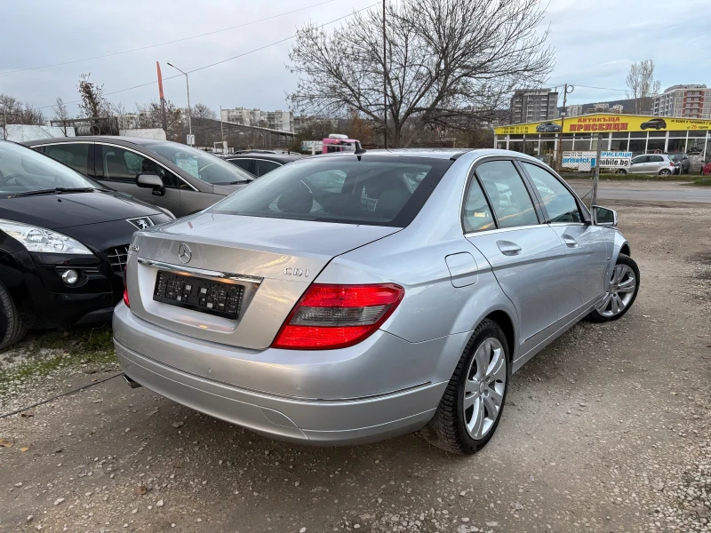 Mercedes-Benz C 220 170кс AVANTGARDE НАВИГАЦИЯ ПАРКТРОНИК, снимка 4 - Автомобили и джипове - 52566336
