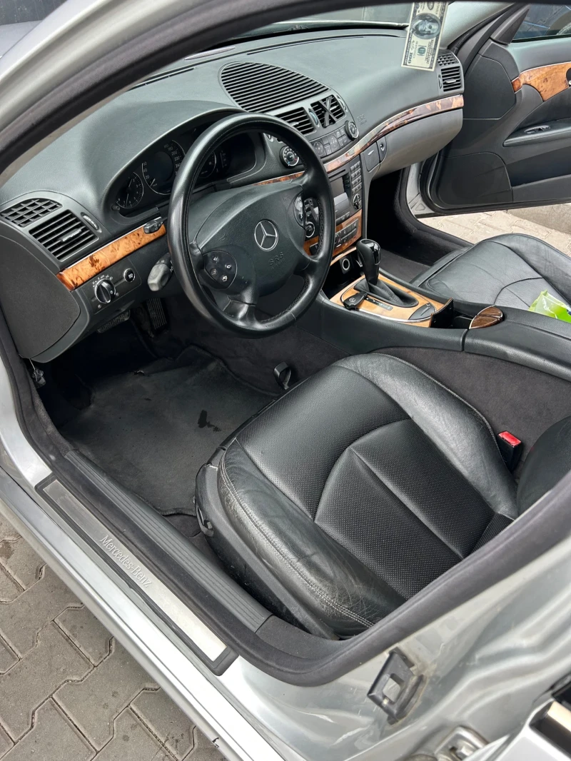 Mercedes-Benz E 270, снимка 9 - Автомобили и джипове - 52791971