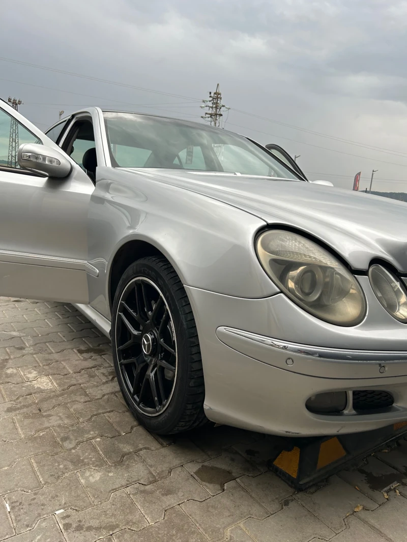 Mercedes-Benz E 270, снимка 10 - Автомобили и джипове - 52791971