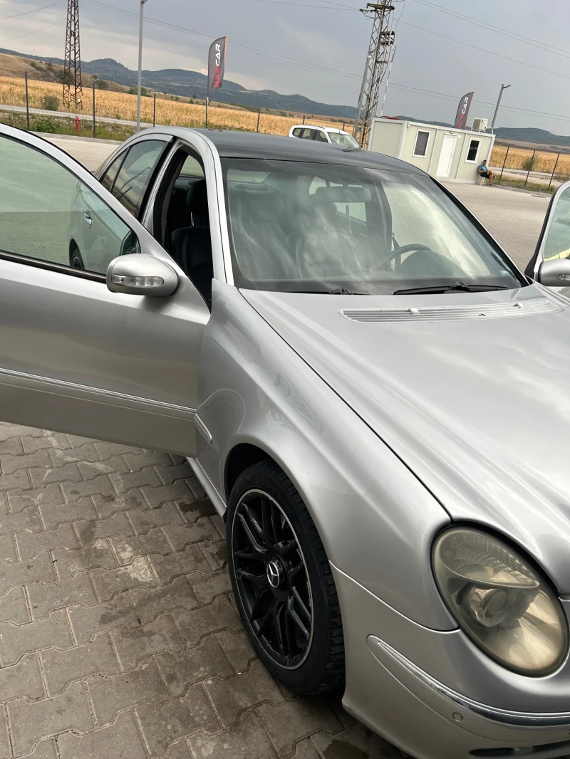 Mercedes-Benz E 270, снимка 8 - Автомобили и джипове - 52791971