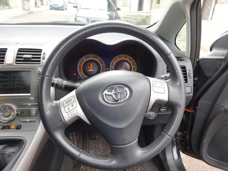 Toyota Auris 2.2D-CAT 177 navi | Mobile.bg   12