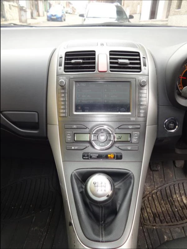 Toyota Auris 2.2D-CAT 177 navi | Mobile.bg   9