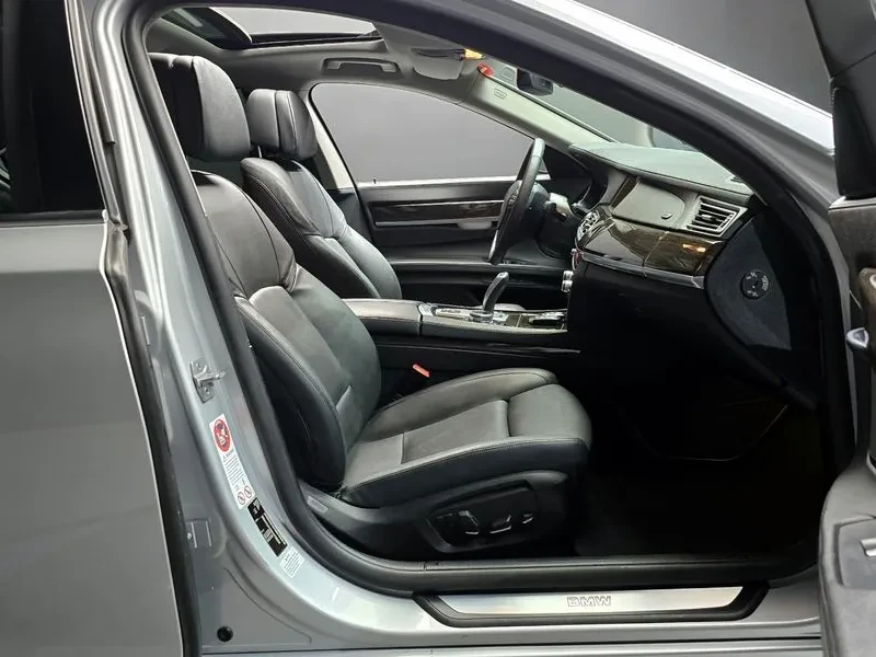 BMW 730 xDrive, снимка 11 - Автомобили и джипове - 55349334