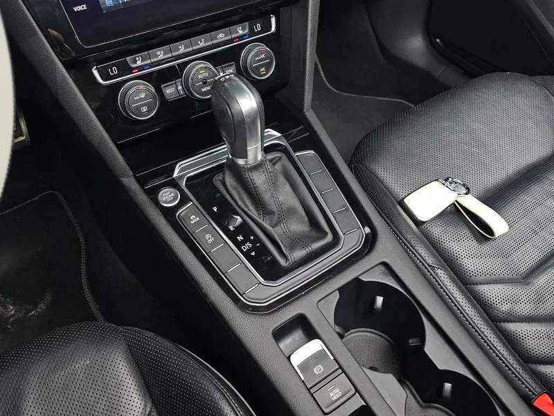 VW Arteon 2.0 Tdi Premium, снимка 9 - Автомобили и джипове - 55889082