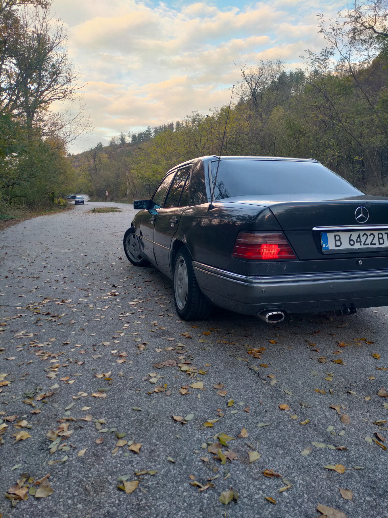 Mercedes-Benz 124 2800 - изображение 1