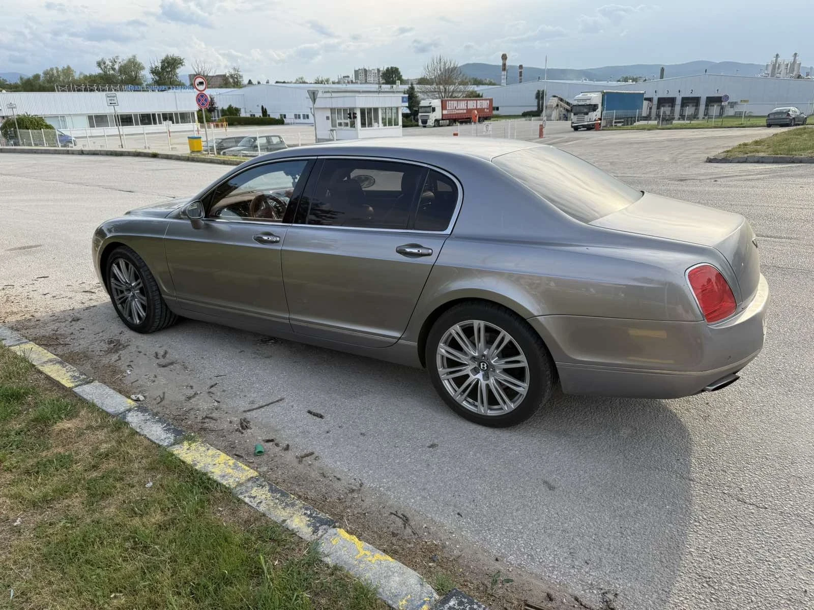 Bentley Continental 6000 - изображение 9