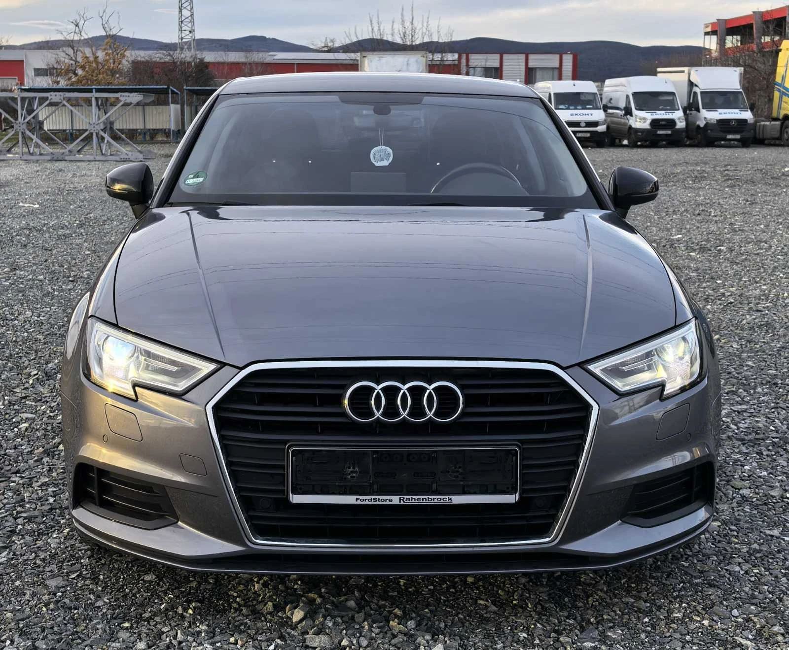 Audi A3 1.6 TDI Black Edition - изображение 2